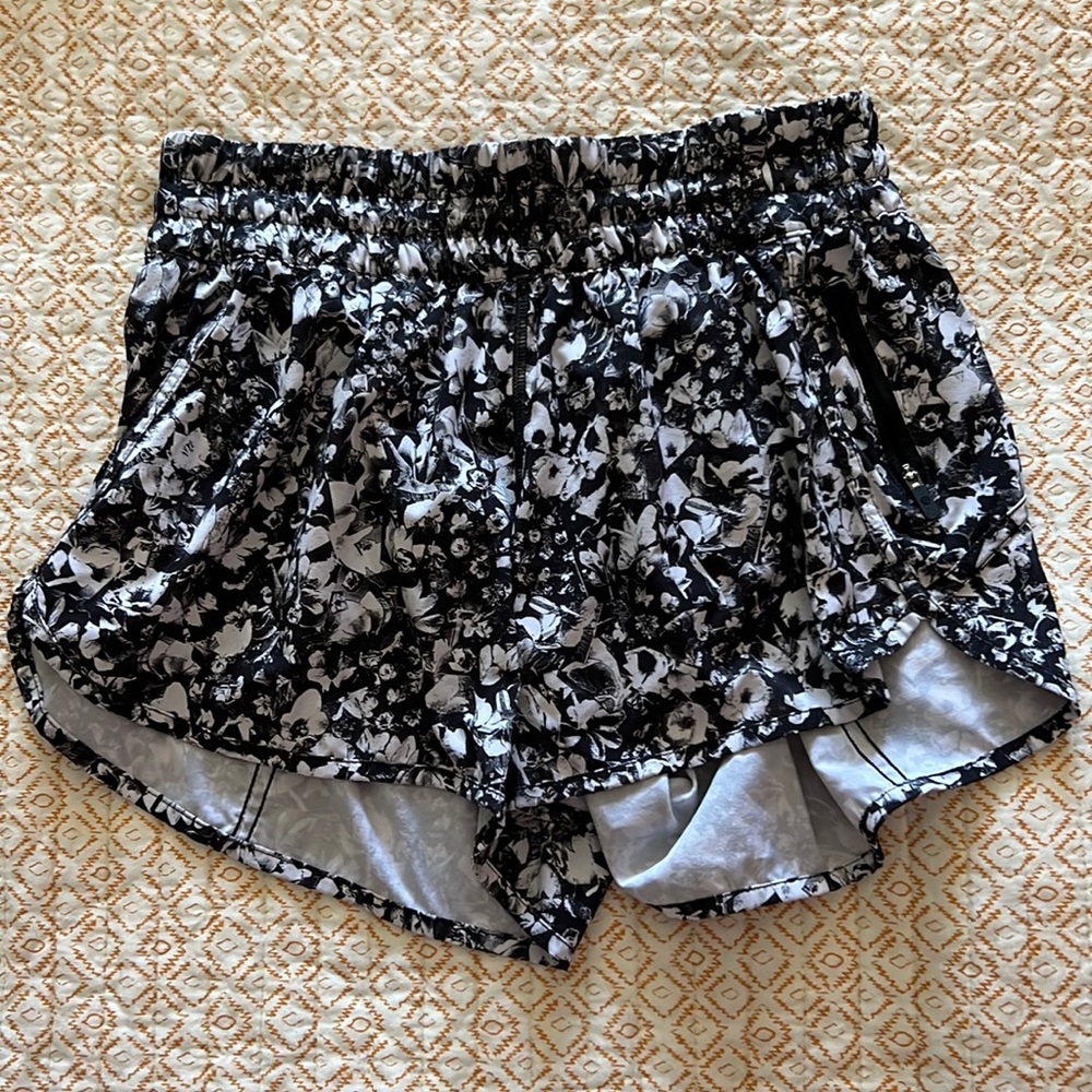 Lululemon shorts size 10